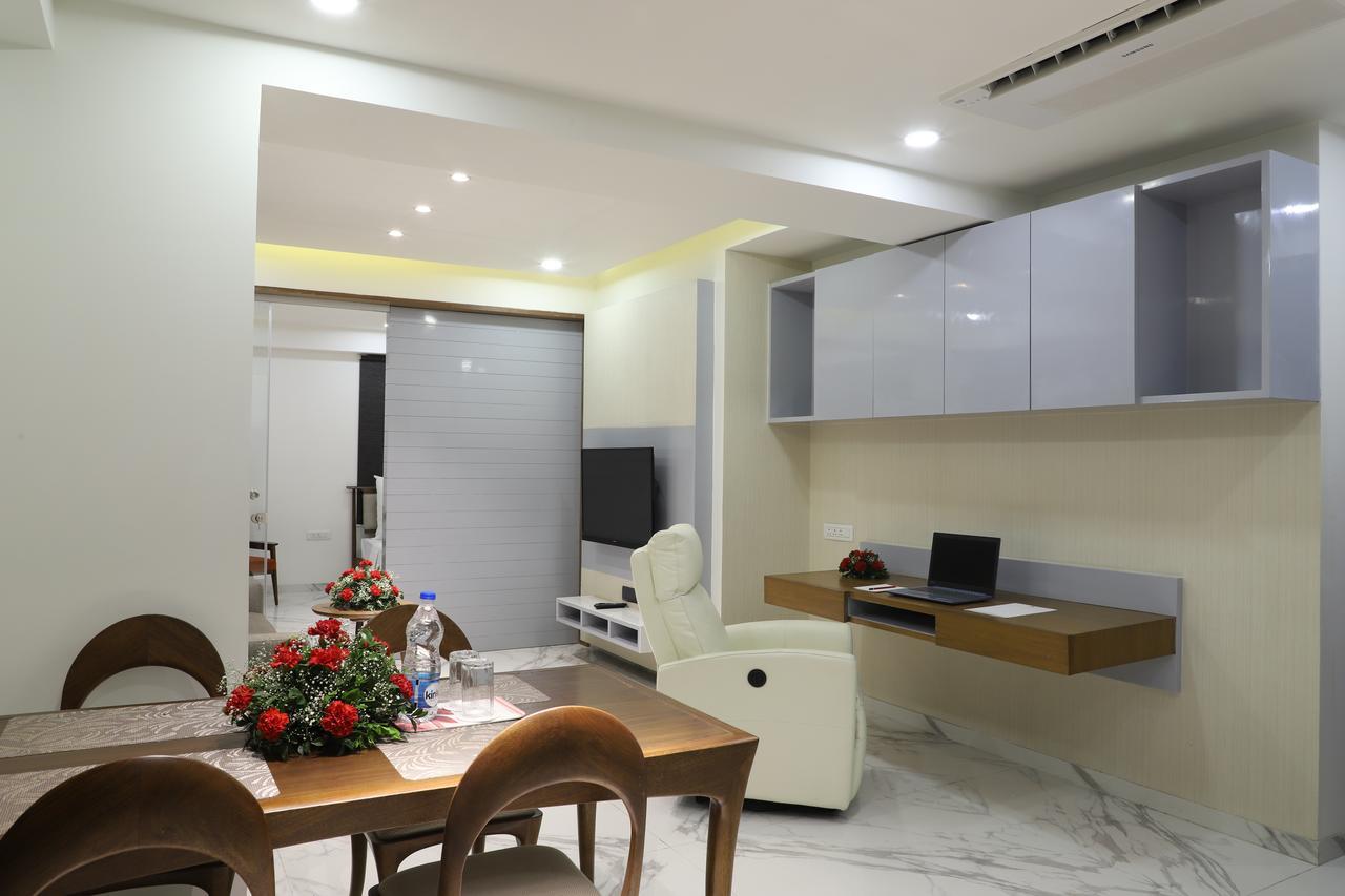 Hotel Ebony Residency à Ahmedabad Extérieur photo