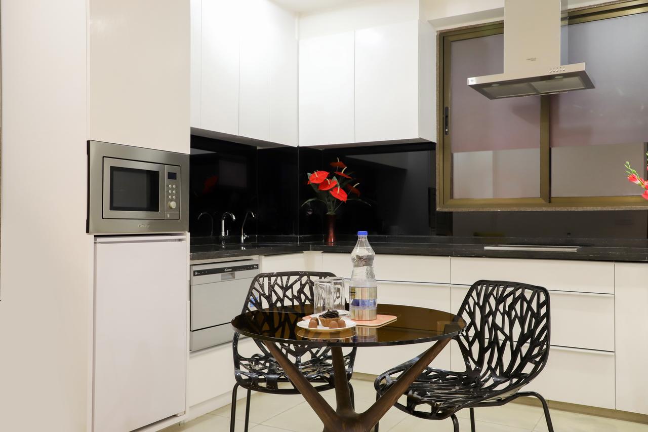 Hotel Ebony Residency à Ahmedabad Extérieur photo