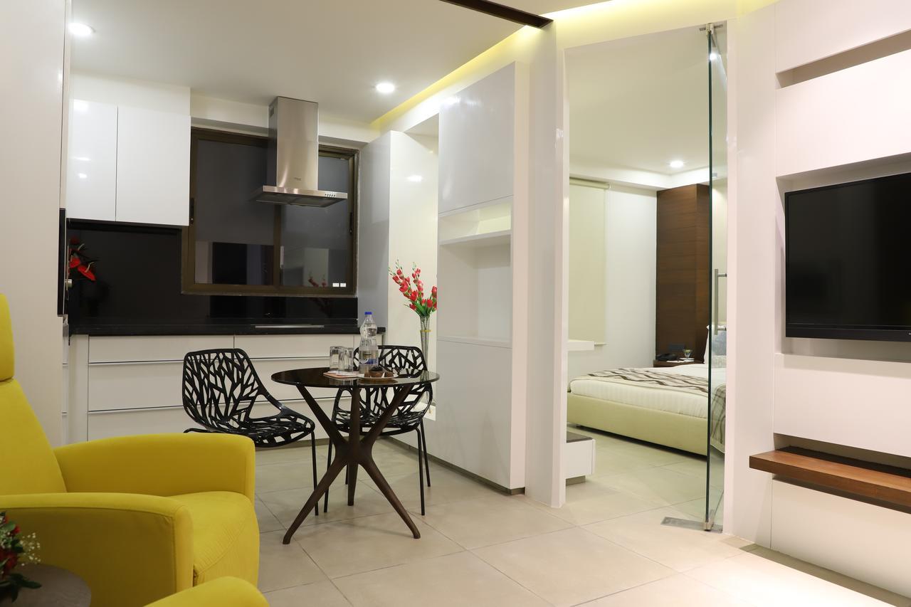 Hotel Ebony Residency à Ahmedabad Extérieur photo